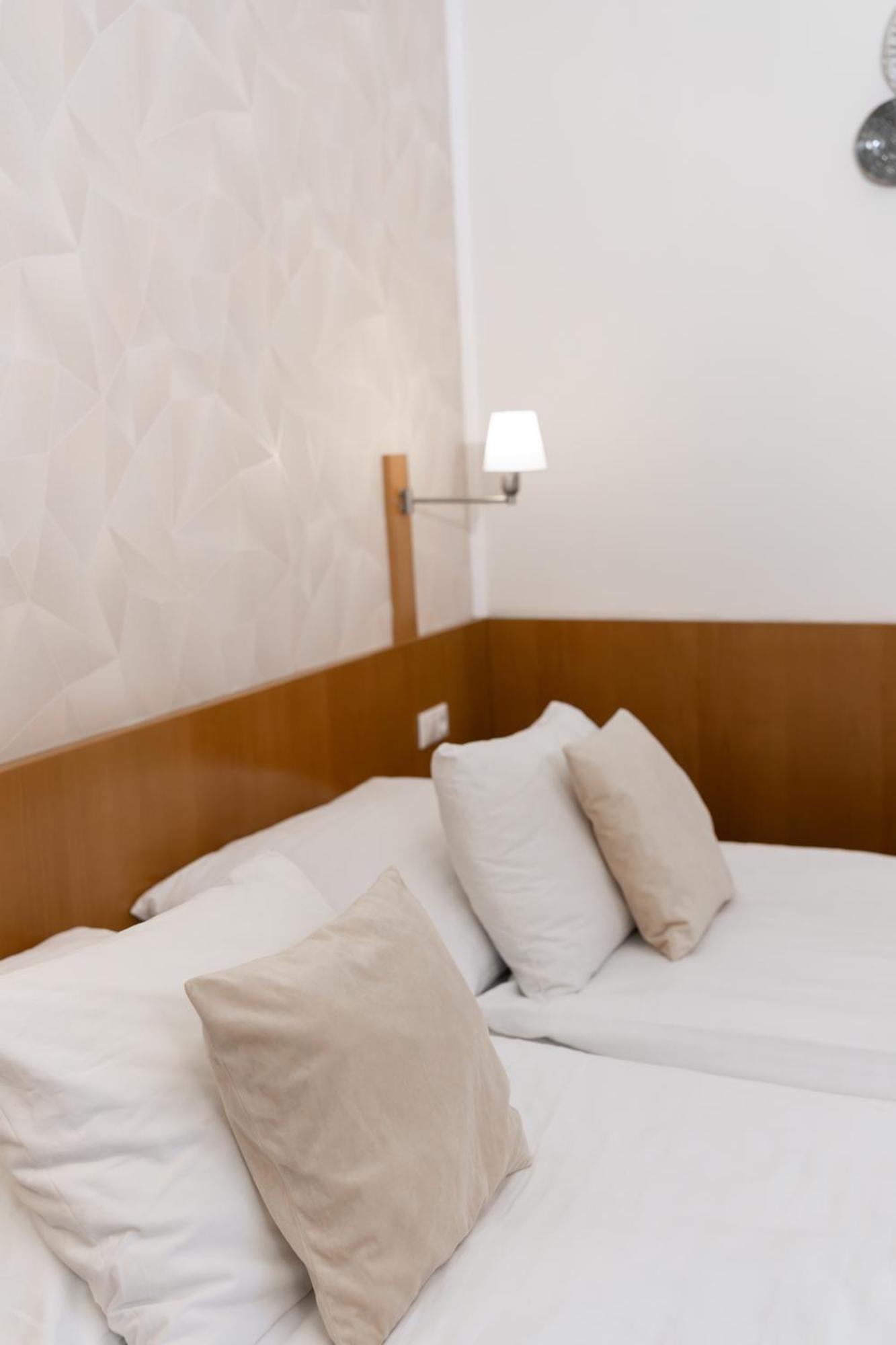 Hotel Apollon Litoměřice المظهر الخارجي الصورة