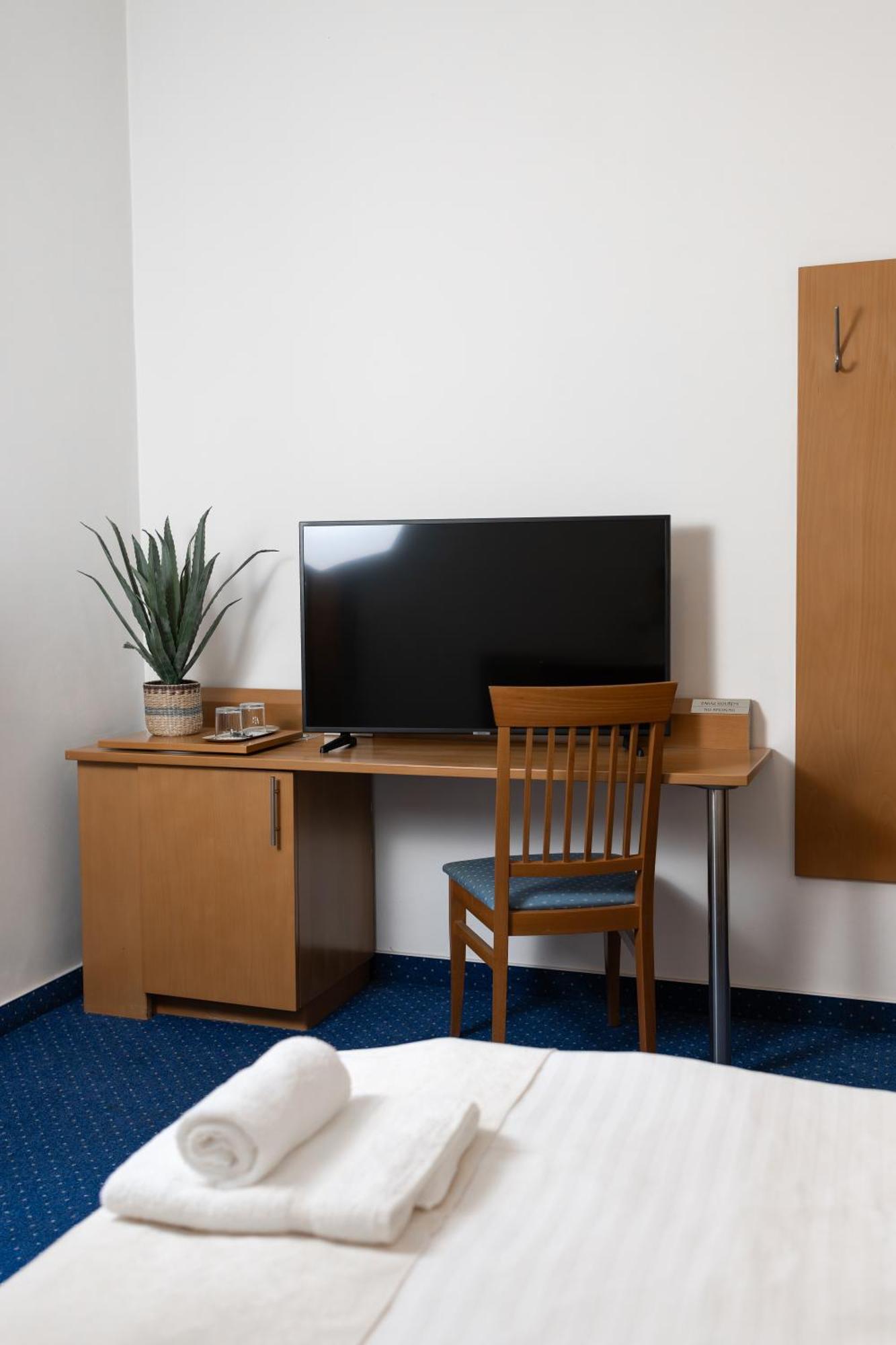 Hotel Apollon Litoměřice المظهر الخارجي الصورة